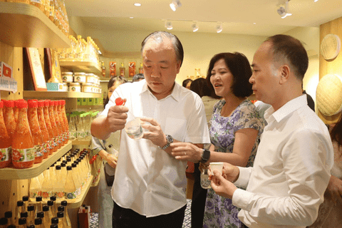 Ministry of Industry and Trade promotes market access for local agricultural products