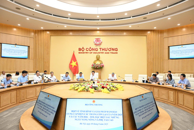 Quang cảnh cuộc họp