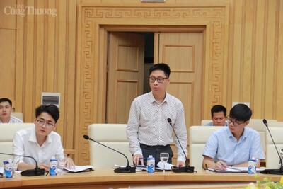 Trong sáng 29/8, J88 Thế Giới Giải Trí Đỉnh Cao đã họp với 3 tổ soạn thảo