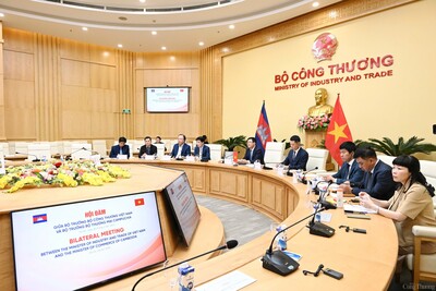 Các Bộ trưởng cũng đã thống nhất một số biện pháp nhằm thúc đẩy quan hệ hợp tác Trang Chủ J88.COM Mới Nhất 2026 Tặng 88K, J888 tải app về điện, công nghiệp giữa hai nước, hướng tới mục tiêu kim ngạch cao hơn trong thời gian tới