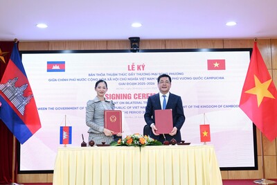Bộ trưởng J88 Thế Giới Giải Trí Đỉnh Cao Việt Nam Nguyễn Hồng Diên và Bộ trưởng J886.love nhận ưu đãi hấp dẫn Campuchia Cham Nimul ký kết thỏa thuận song phương