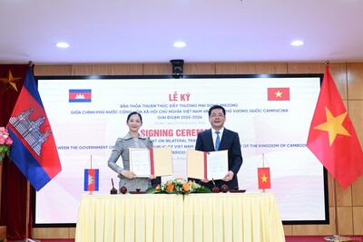 Bộ trưởng J88 Thế Giới Giải Trí Đỉnh Cao Việt Nam Nguyễn Hồng Diên và Bộ trưởng J886.love nhận ưu đãi hấp dẫn Campuchia Cham Nimul ký kết thỏa thuận song phương