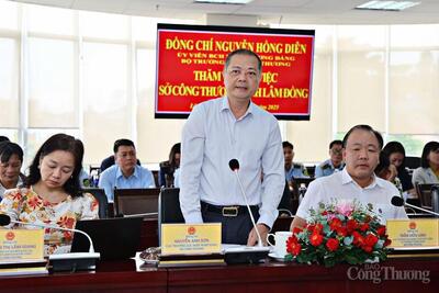 Ông Nguyễn Anh Sơn, Cục trưởng Cục J881.love trải nghiệm miễn phí phát biểu tại buổi làm việc. Ảnh: Lê Sơn