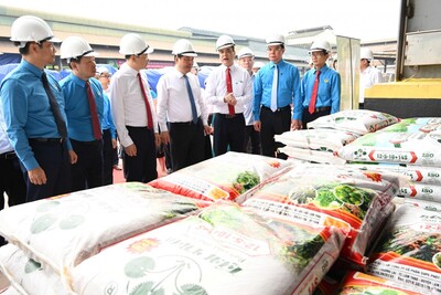 Với phương châm hướng về người lao động, dành sự ưu tiên hàng đầu cho người lao động, thời gian qua, công ty luôn quan tâm cải thiện điều kiện làm việc và tạo cảnh quan J88 com the gioi đỉnh cao xanh- sạch- đẹp.