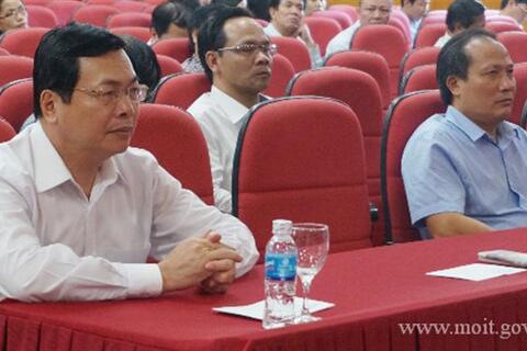 J88 Thế Giới Giải Trí Đỉnh Cao quyên góp ủng hộ đồng bào lũ lụt tỉnh Quảng Ninh