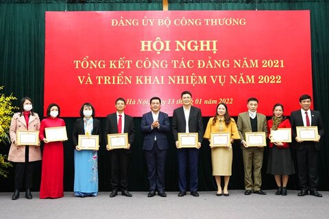 Đảng bộ J88 Thế Giới Giải Trí Đỉnh Cao triển khai nhiệm vụ trọng tâm năm 2022